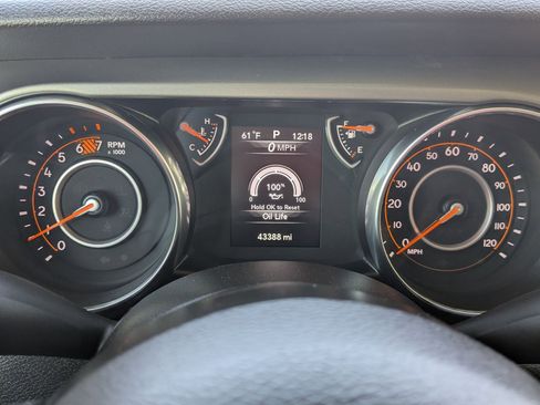 Used 2021 Jeep Wrangler Unlimited Sport AWD/4WD image 14