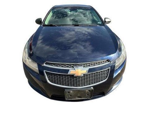 Used 2011 Chevrolet Cruze LS w/ Connectivity Package FWD image 9