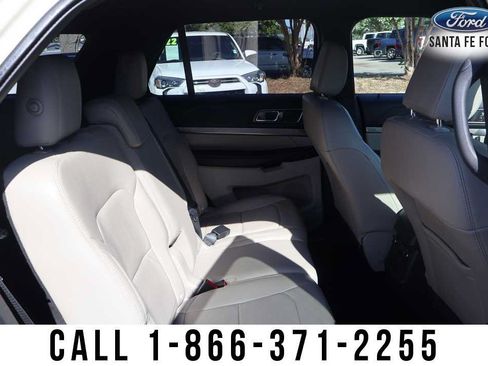 Used 2018 Ford Explorer XLT w/ Equipment Group 202A AWD/4WD image 26