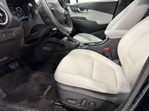 Certified 2023 Hyundai Kona Limited w/ Cargo Package image 7