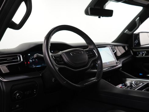 Used 2022 Jeep Grand Wagoneer Series II image 18