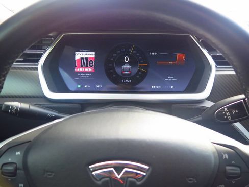 Used 2012 Tesla Model S Performance image 8
