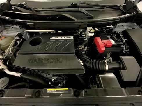 Used 2025 Nissan Rogue SV image 10