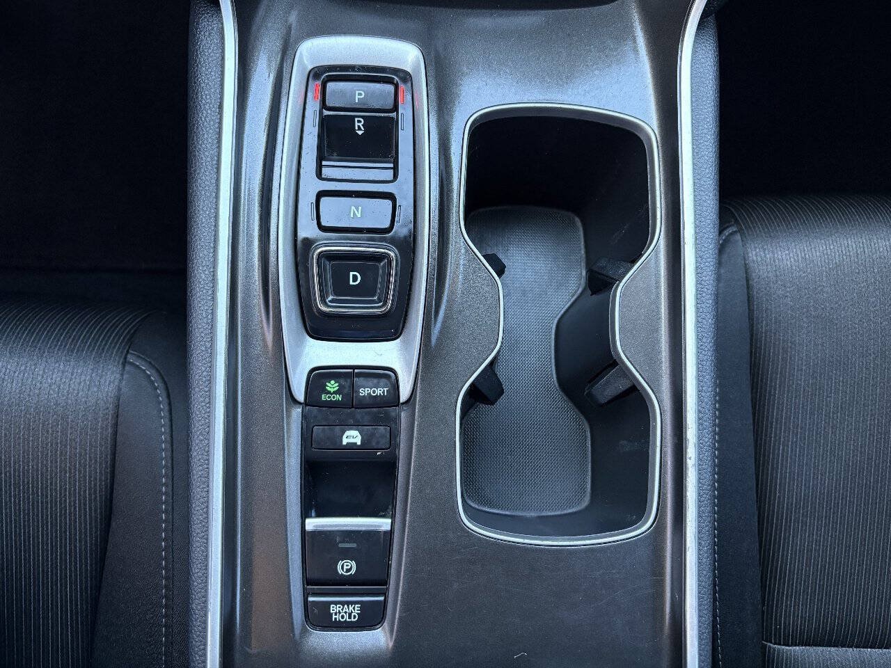 Used 2020 Honda Accord Hybrid image 16
