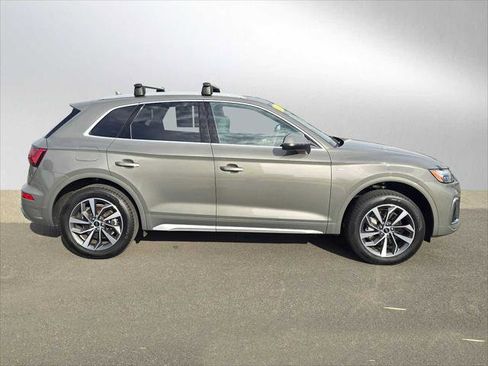 Certified 2025 Audi Q5 2.0T Premium Plus w/ Premium Plus Package AWD/4WD image 2