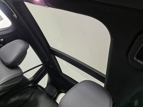 New 2026 Mercedes-Benz GLC 300 4MATIC image 9