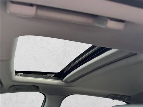 Used 2022 Honda CR-V EX-L image 11