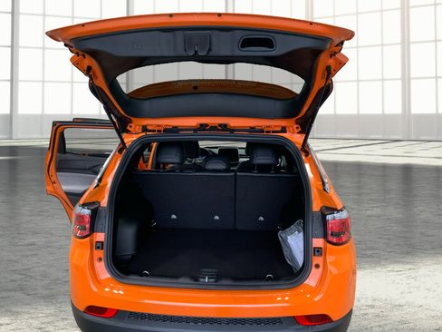 New 2026 Jeep Compass Latitude AWD/4WD image 11