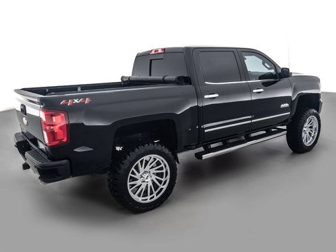 Used 2018 Chevrolet Silverado 1500 High Country AWD/4WD image 5