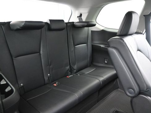 Used 2026 Toyota Grand Highlander XLE image 14