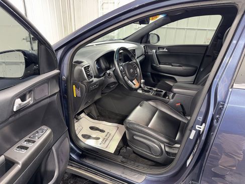 Used 2021 Kia Sportage S image 16