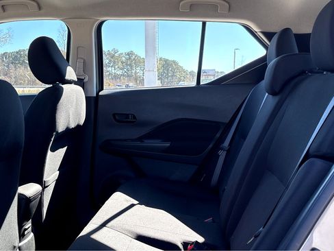 Used 2023 Nissan Kicks S image 15