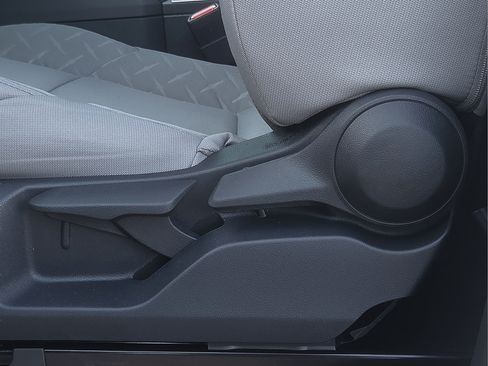 Certified 2026 Toyota Tacoma SR5 AWD/4WD image 19
