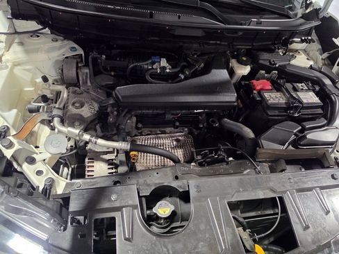 Used 2020 Nissan Rogue S FWD image 9