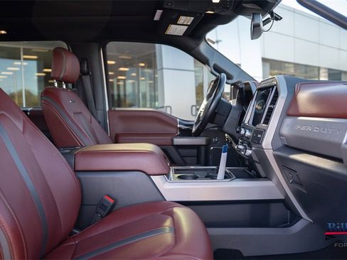 Used 2022 Ford F250 Platinum w/ FX4 Off-Road Package image 16