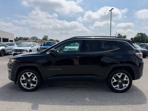 Used 2018 Jeep Compass Limited w/ Navigation Group AWD/4WD image 3