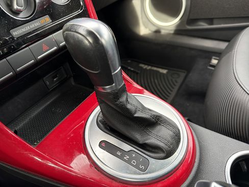 Used 2019 Volkswagen Beetle 2.0T S image 21