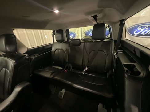 Used 2019 Ford Expedition Max Platinum AWD/4WD image 13
