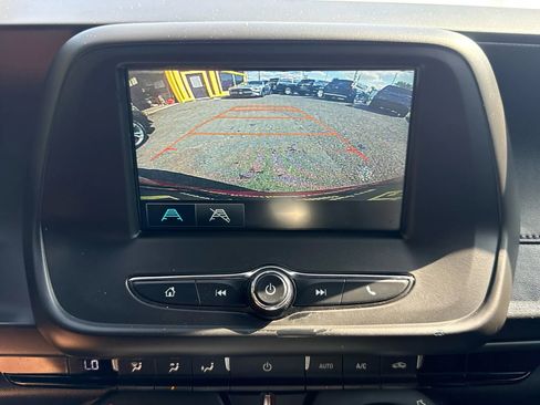 Used 2018 Chevrolet Camaro LT image 17