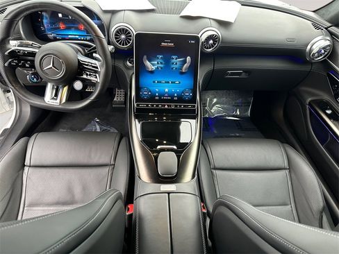 Used 2022 Mercedes-Benz SL 55 AMG 4MATIC image 10