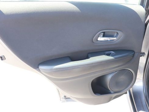 Used 2016 Honda HR-V LX image 12