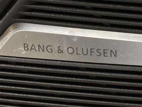 Used 2024 Audi SQ8 Premium Plus w/ S Sport Package image 24