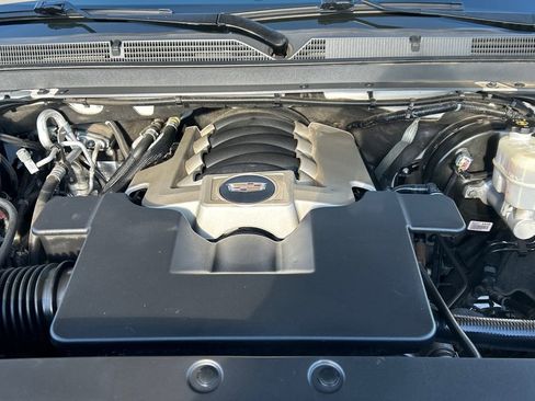 Used 2019 Cadillac Escalade ESV Luxury image 13