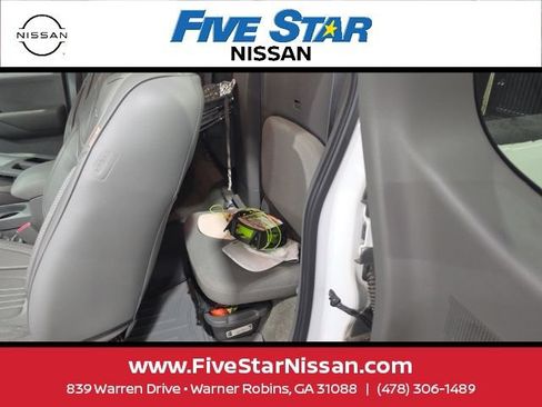 Used 2010 Nissan Frontier SE w/ Power Pkg RWD image 14