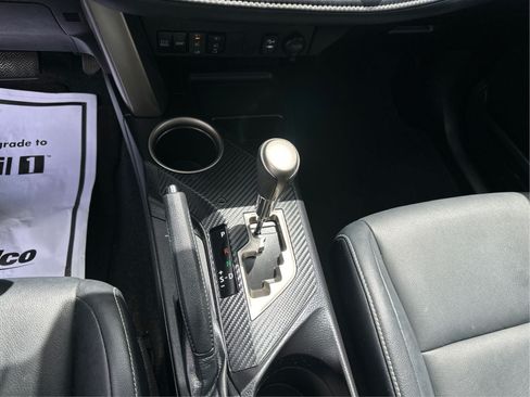 Used 2015 Toyota RAV4 Limited w/ Technology Package FWD image 17