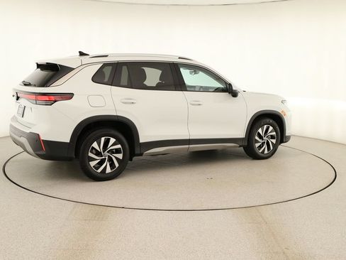 Used 2025 Volkswagen Tiguan S FWD image 7