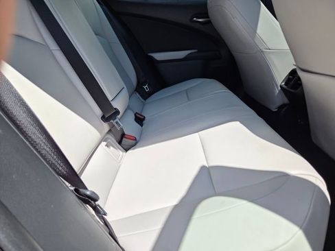 Used 2023 Lexus UX 250h AWD w/ Accessory Package (Z2) image 33