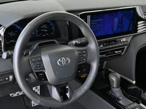 Used 2025 Toyota Camry XSE w/ Premium Plus Package FWD image 13