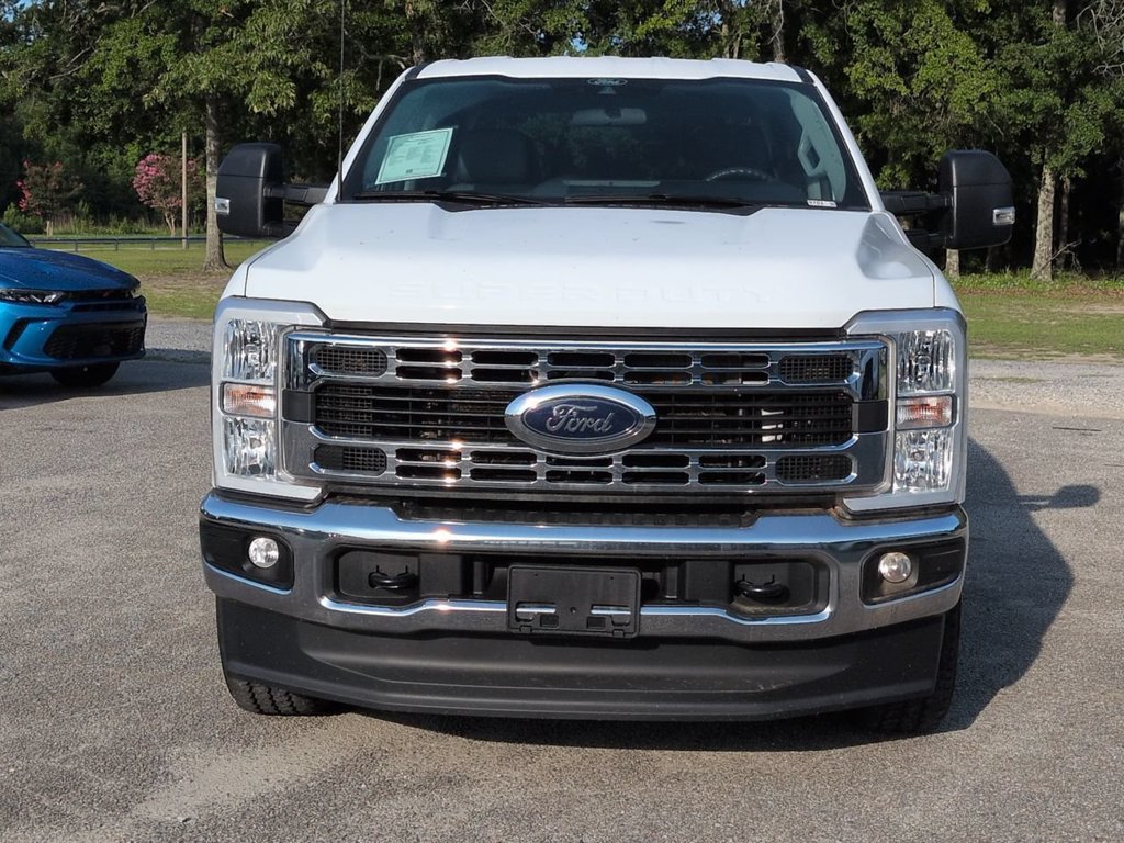 Used 2025 Ford F250 XLT w/ FX4 Off-Road Package AWD/4WD image 9