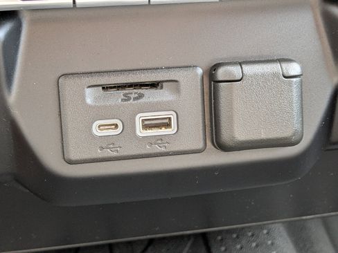 Used 2021 Chevrolet Silverado 1500 LT w/ All Star Edition Plus image 22