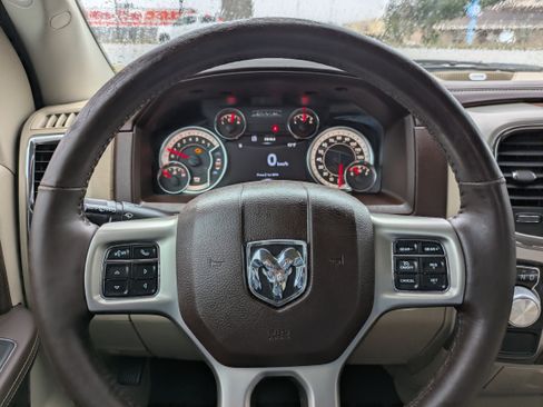 Used 2017 RAM 1500 Laramie w/ Convenience Group image 25