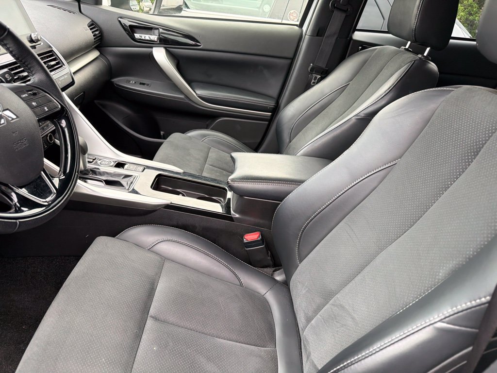 Used 2025 Mitsubishi Eclipse Cross SE AWD/4WD image 3