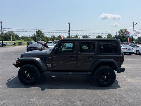 Used 2018 Jeep Wrangler Unlimited Sport S AWD/4WD image 8