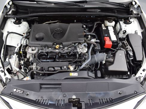 Used 2024 Toyota Camry LE image 9