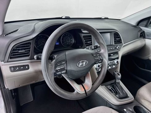 Used 2020 Hyundai Elantra SEL FWD image 10