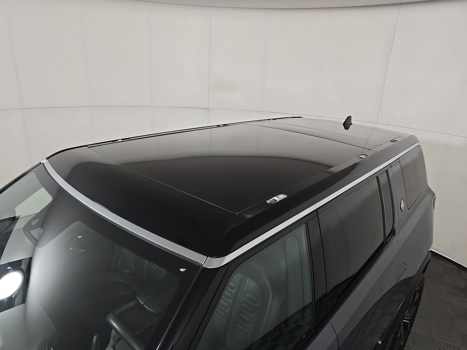 Used 2022 Rivian R1S Launch Edition Quad AWD/4WD image 13