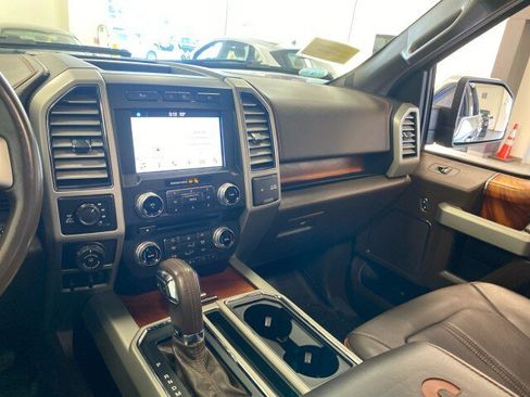 Used 2017 Ford F150 King Ranch image 11