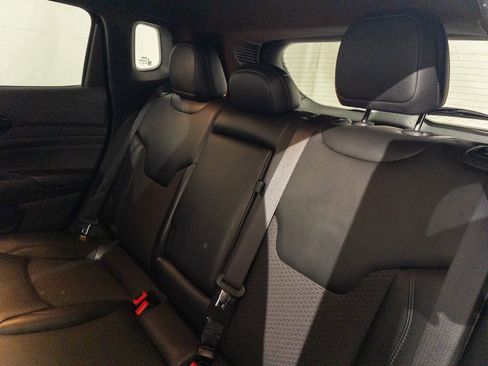 Used 2022 Jeep Compass Altitude w/ Convenience Group image 11