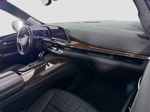 Used 2021 Cadillac Escalade Sport Platinum w/ LPO, ONYX Package image 25