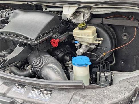 Used 2018 Mercedes-Benz Sprinter 2500 image 25