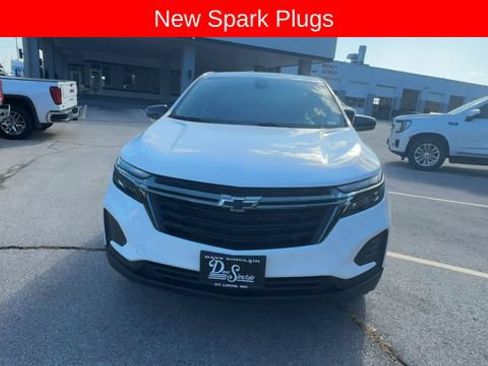 Used 2024 Chevrolet Equinox LS w/ LS Convenience Package AWD/4WD image 3