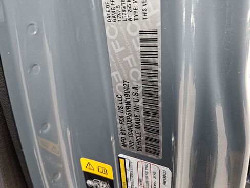 Used 2024 Jeep Wrangler Unlimited Rubicon 4xe w/ Technology Group image 29