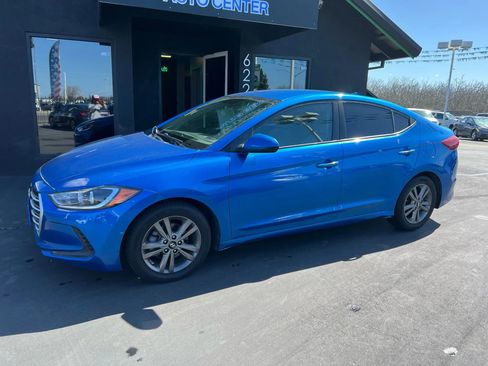 Used 2021 Hyundai Accent SE image 3