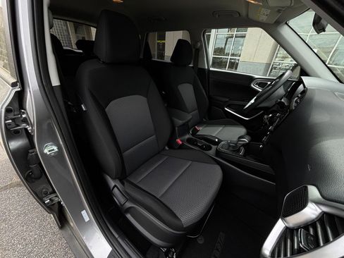 Used 2025 Kia Soul LX w/ LX Technology Package image 39