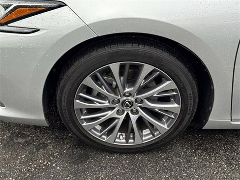 Used 2021 Lexus ES 350 w/ Premium Package image 38