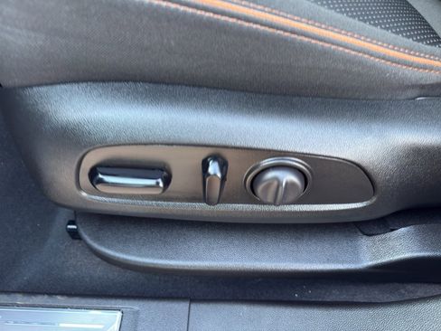 Used 2023 GMC Acadia AT4 image 15